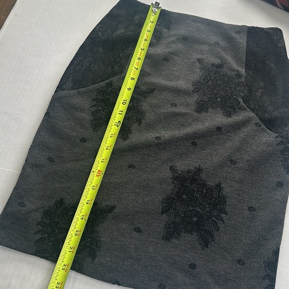 Anthropologie Maeve Grey Black Floral Lace Pencil Midi Skirt Womens Size Small - Picture 9 of 10